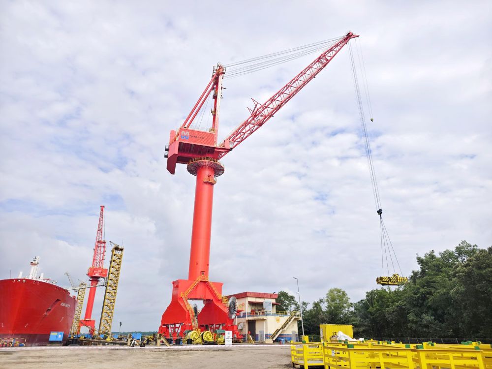 GENMA門座機(jī)順利交付海外客戶(圖2) GENMA門座機(jī)順利交付海外客戶(圖2)